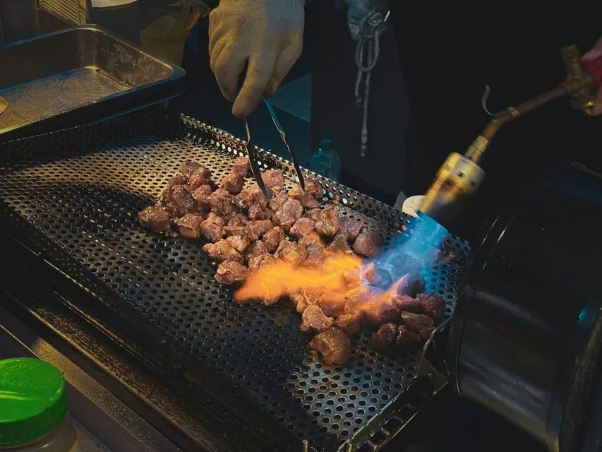 Osaka: Wagyu & Street Food Tour at Dotonbori, Kuromon & More
